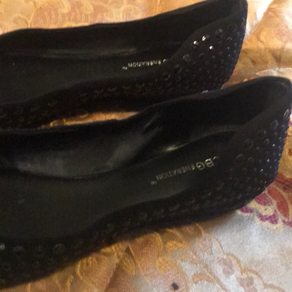 Really Cute Started Bcbg Generation Flats - image 8